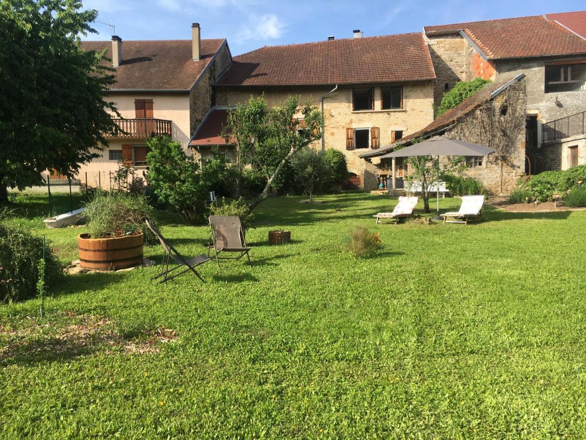 Les Chambres De Marthe Mesnay Exterior foto